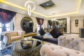 Luxury 3BD APT ST